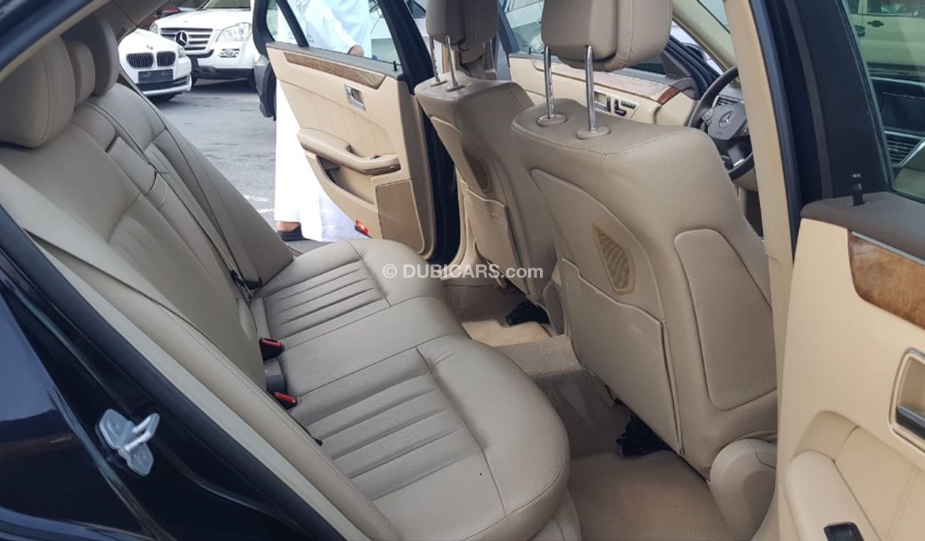 مرسيدس بنز E 350 موديل 2011 محول 2016 حاله ممتازه من الداخل والخارج فل  مواصفات كراسي جلد ومثبت سرعه وتكييف خلفي ونظا