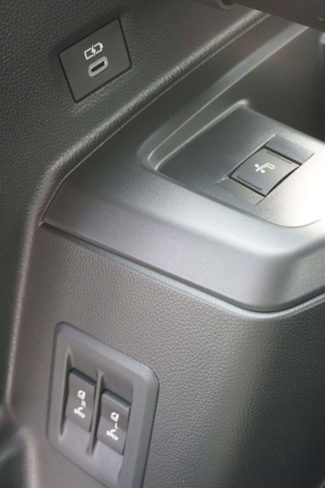 Toyota Prado PRADO FULL OPTION PETROL VXR 2.4T