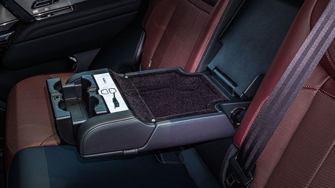Land Rover Range Rover Sport HSE DYNAMIC 2023 Range Rover Sport | 3.0L Mild Hybrid | AWD | European Specs