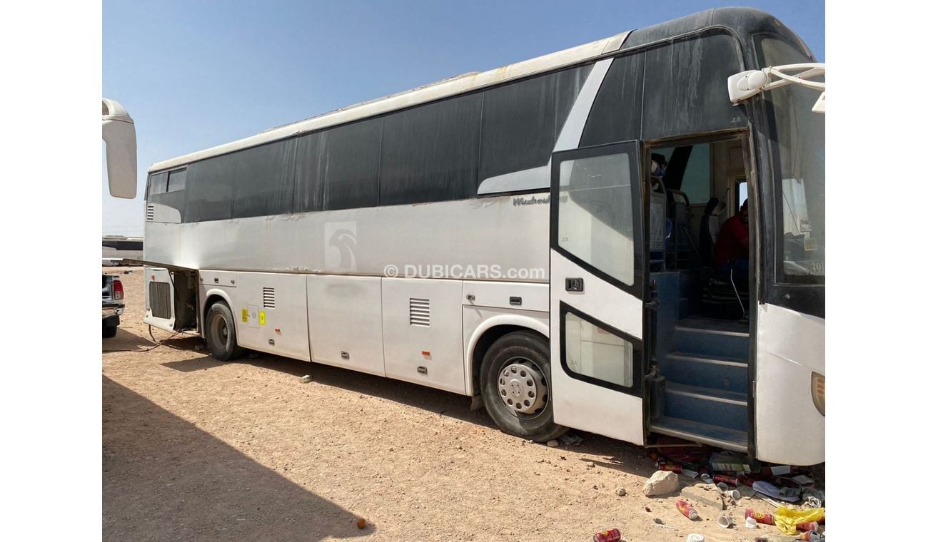 Wuzhoulong FDG6128A CNG BUS GCC