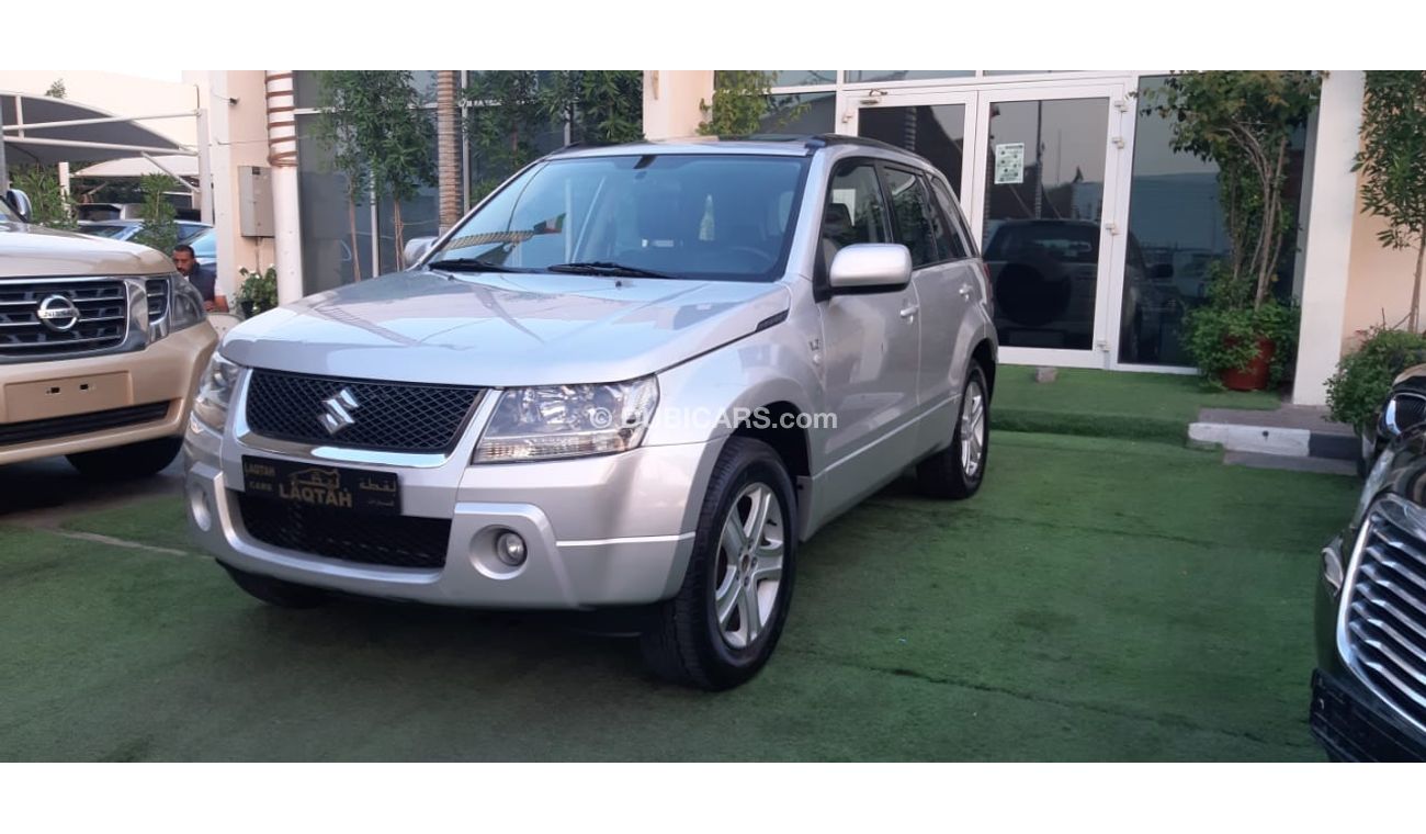 سوزوكي جراند فيتارا خليجى  بدون حوادث رقم 1 فتحة جلدمثبت سرعة رنجات حساسات جناح خلفى  2 ريموت تحكم مرايا بحالة ممتازة
