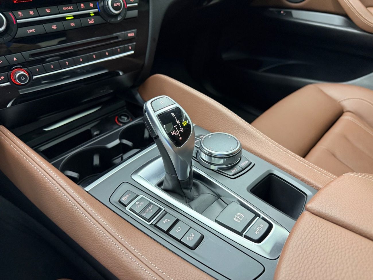 بي أم دبليو X6 50i M Sport 4.4L