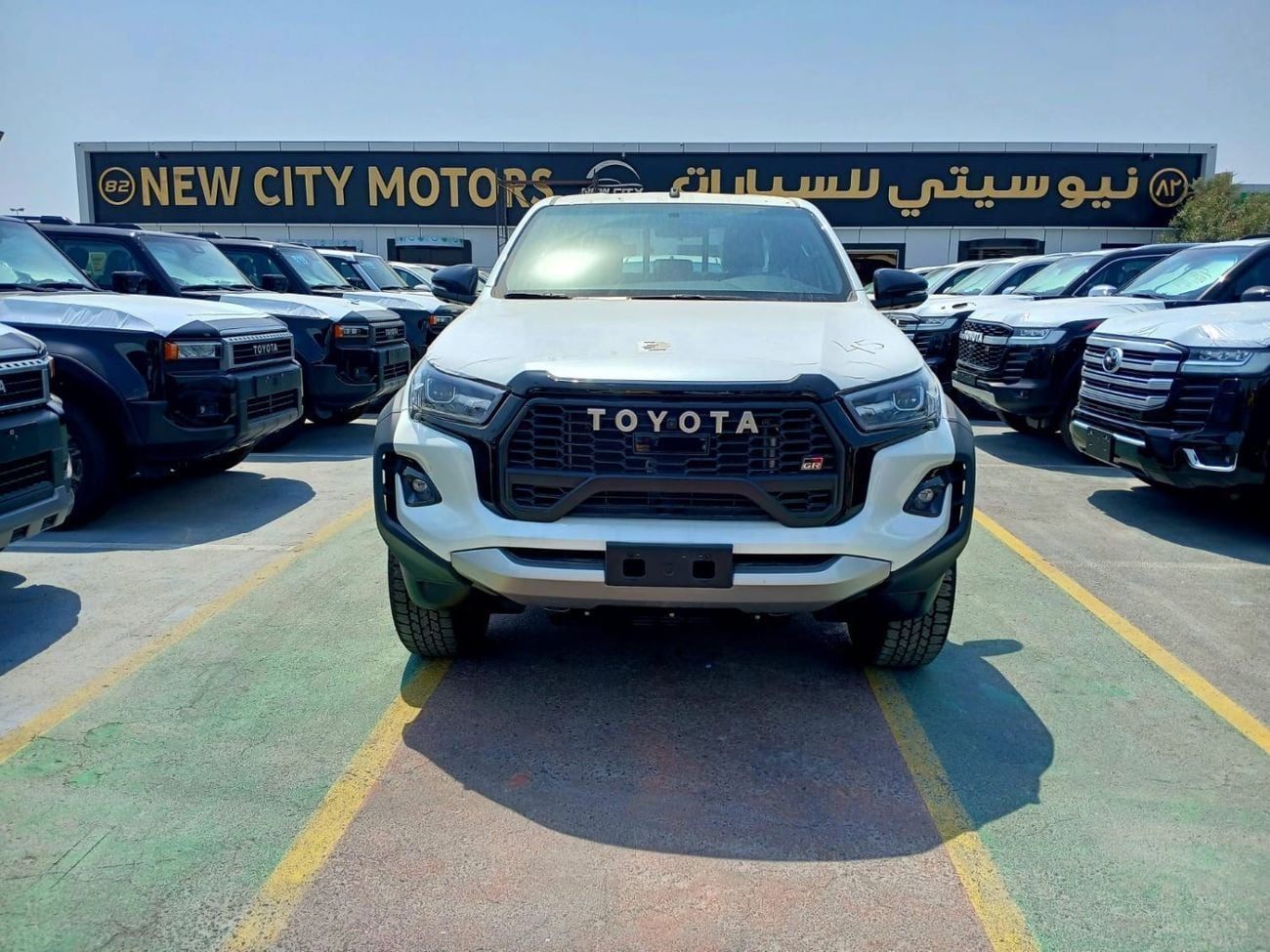 تويوتا هيلوكس GR Sport 4.0L