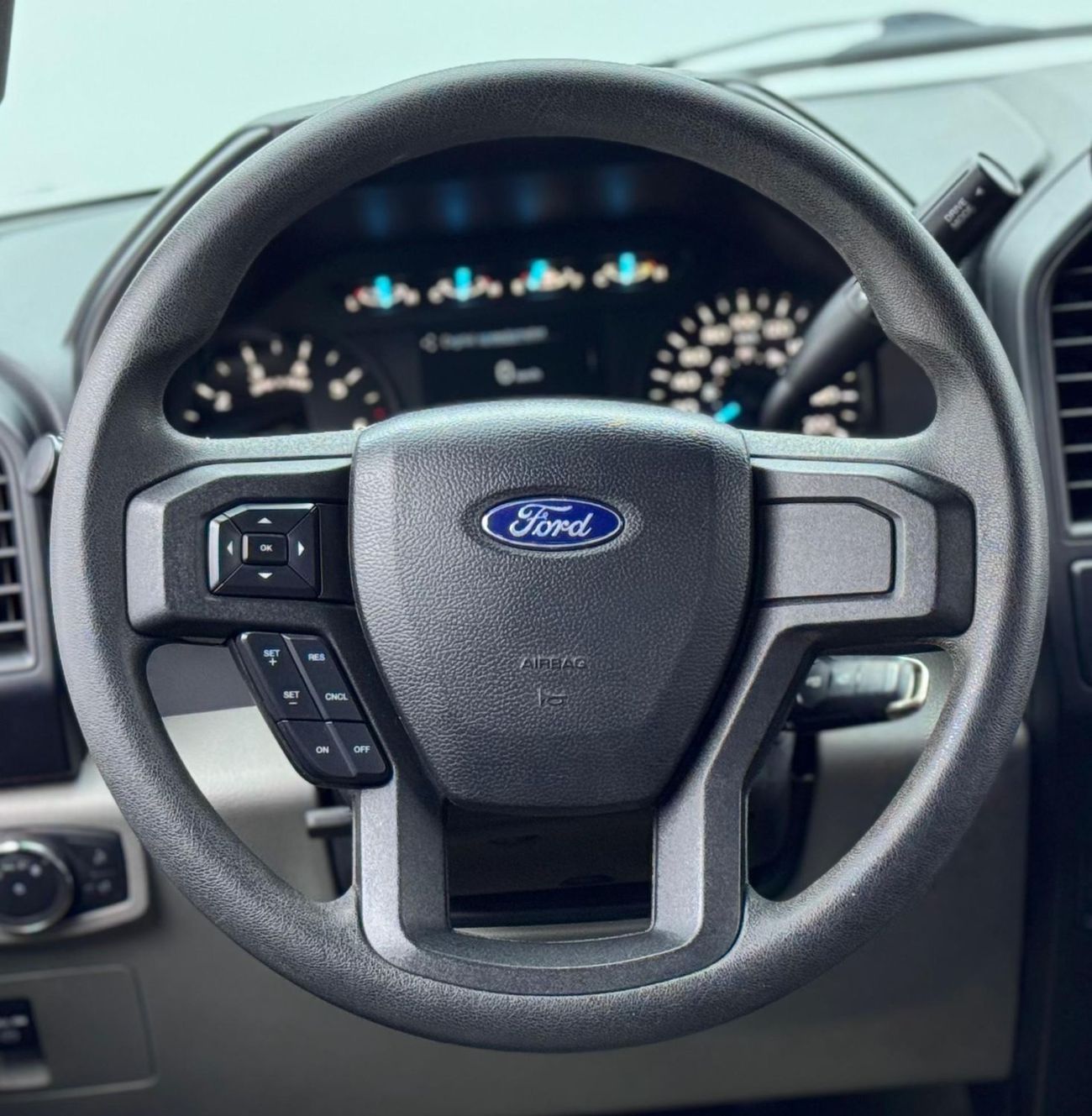 فورد F 150 2020 Ford F150LX, Aug 2025 Ford Warranty + Service Contract, Excellent Condition, Low Kms, GCC