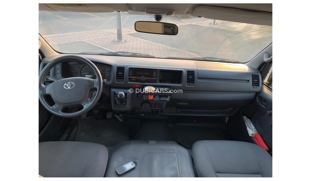 Toyota Hiace Toyota Hiace 2017 high roof very good condition