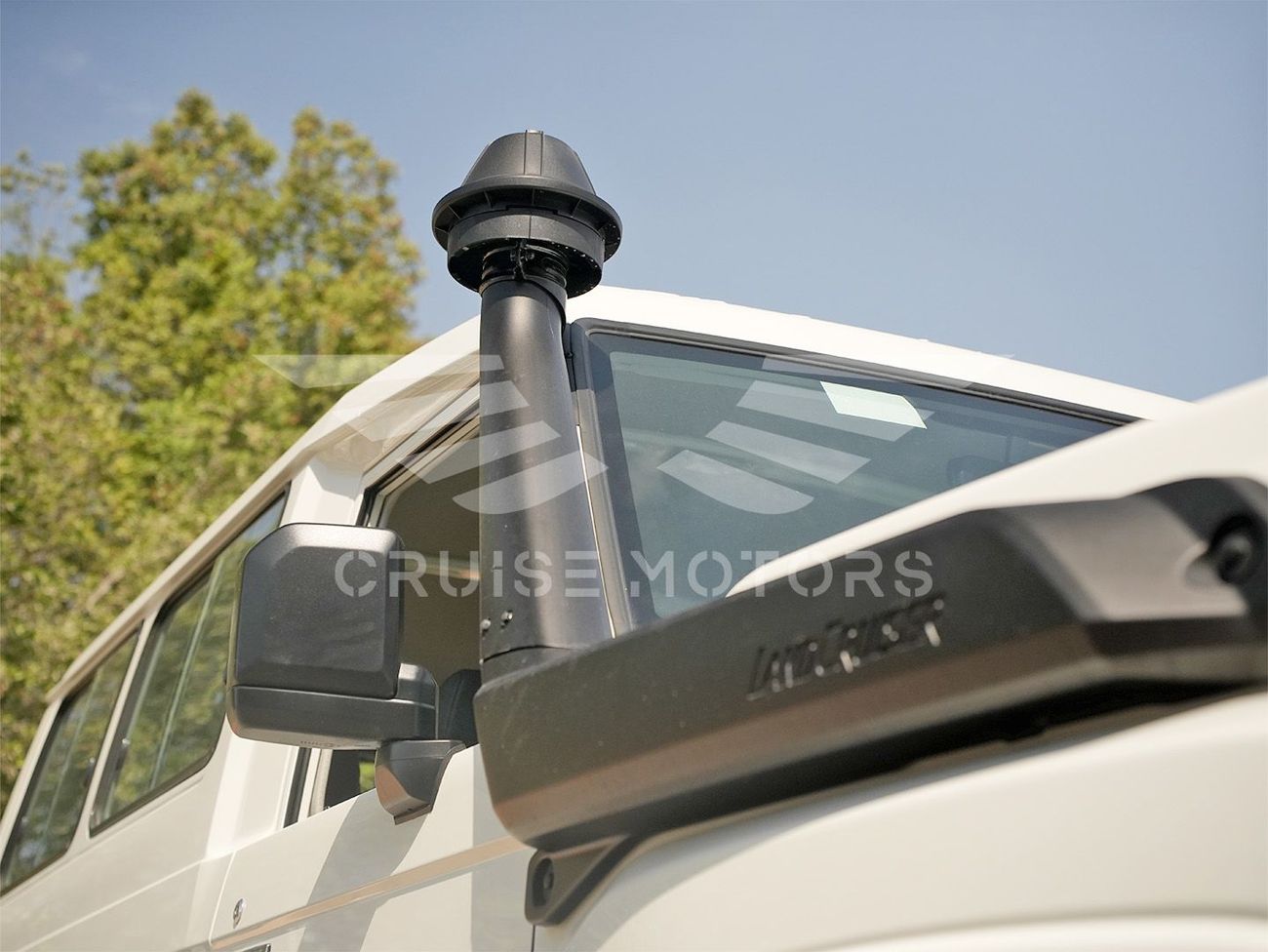 Toyota Land Cruiser 70 LC 78 - Manual - 4.2L - Diesel - HardTop - Station wagon - 4x4 - 13 Seats - 3 Door