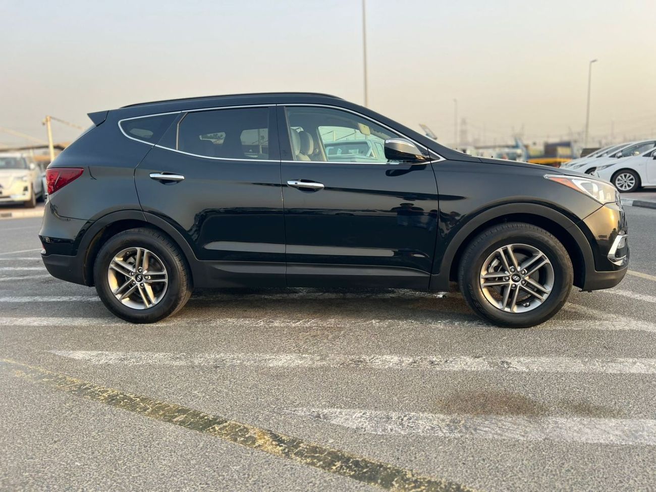Hyundai Santa Fe 2018 Hyundai Santa Fe Sport 2.4L - V4 - REAR CAM - BIG SCREEN- PUSH START -