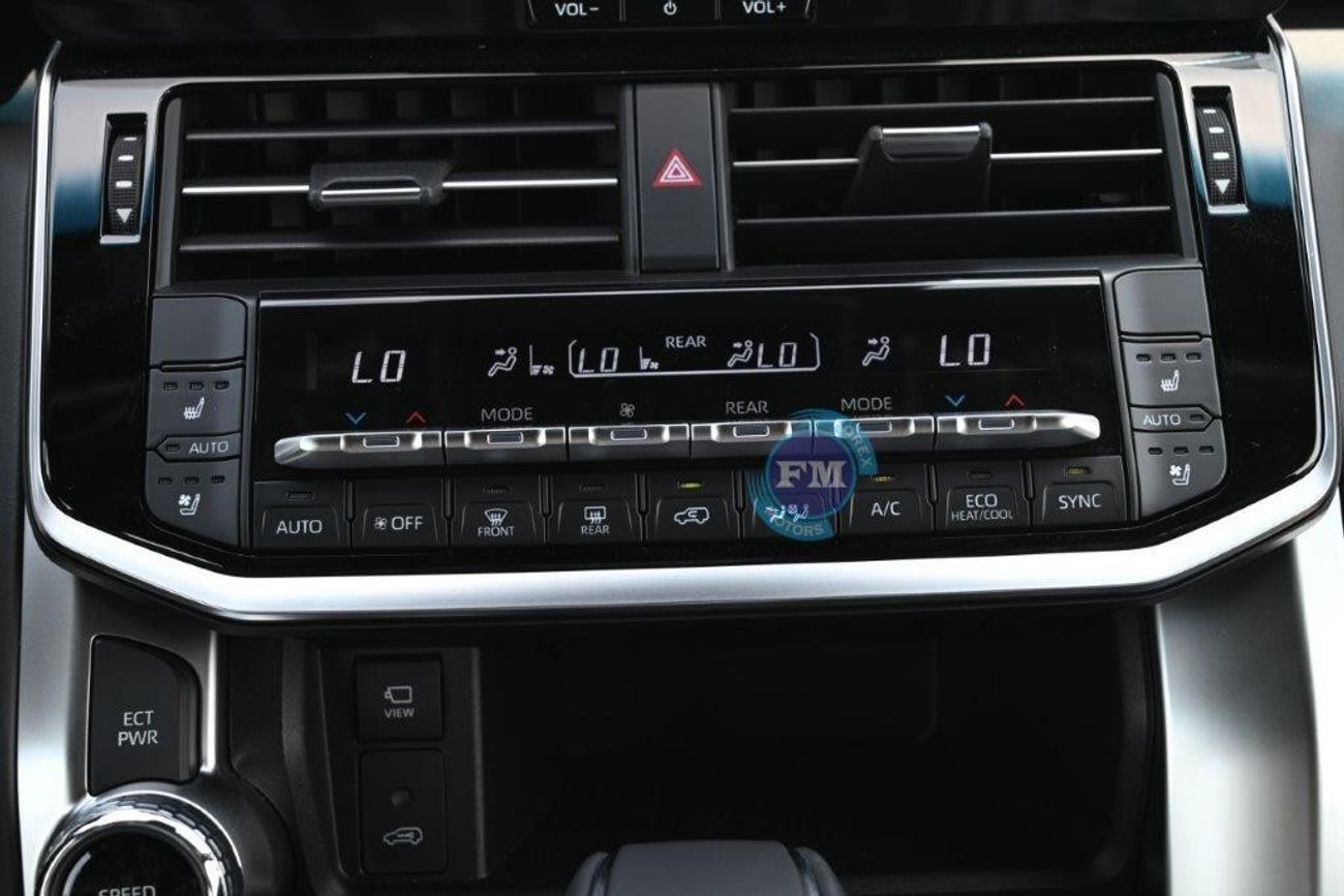 تويوتا لاند كروزر 300 VXR 4.0L Petrol 4WD Automatic