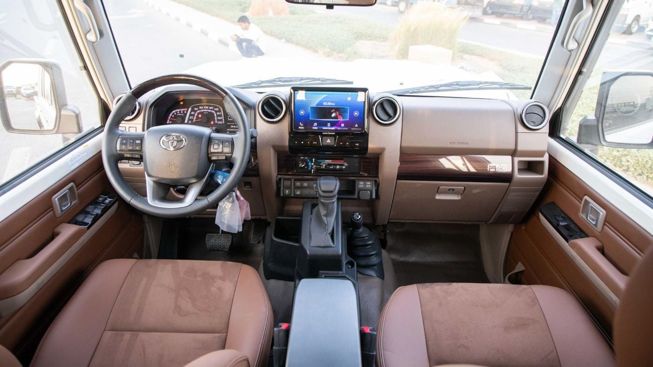 تويوتا لاند كروزر بيك آب LC79 PICKUP D/C 2.8L DIESEL A/T FULL OPTION Z1 , 2025 MODEL