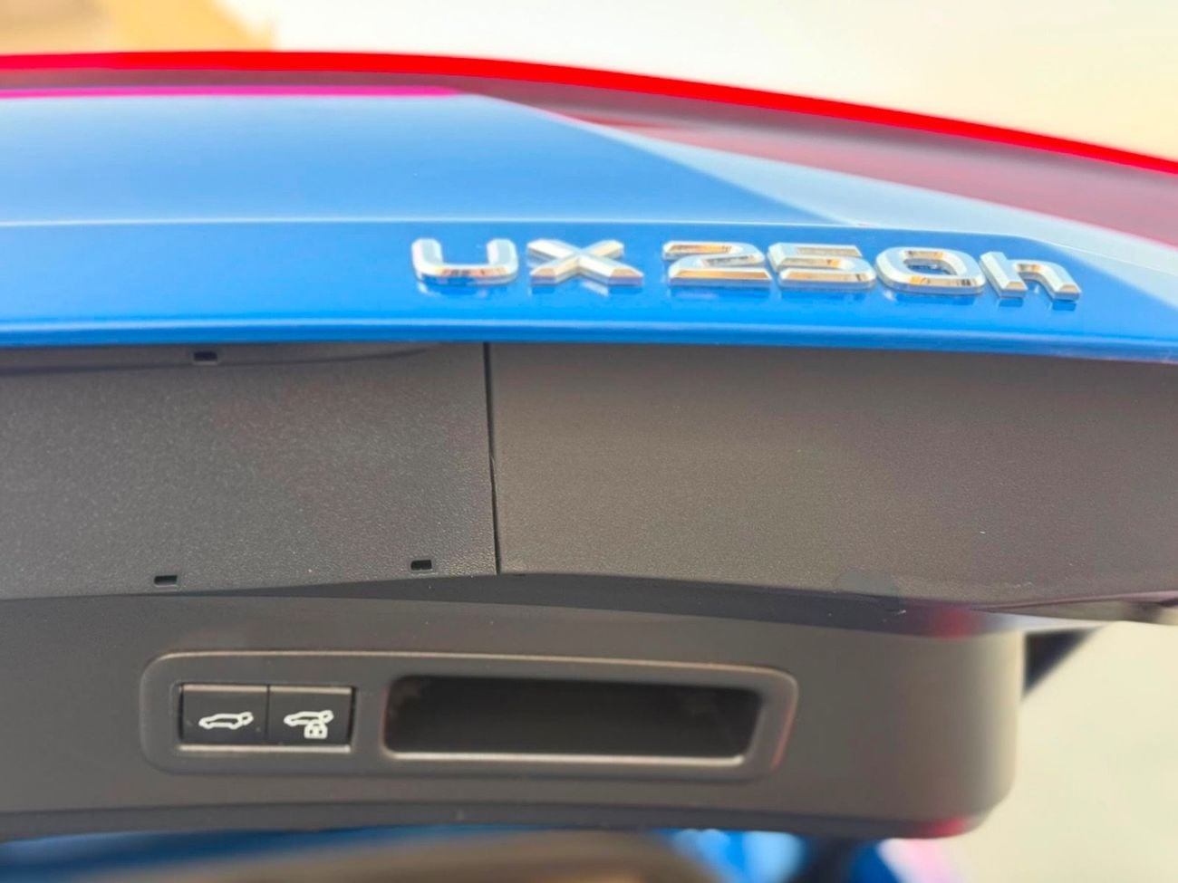 Lexus UX250h STD (NON GCC)