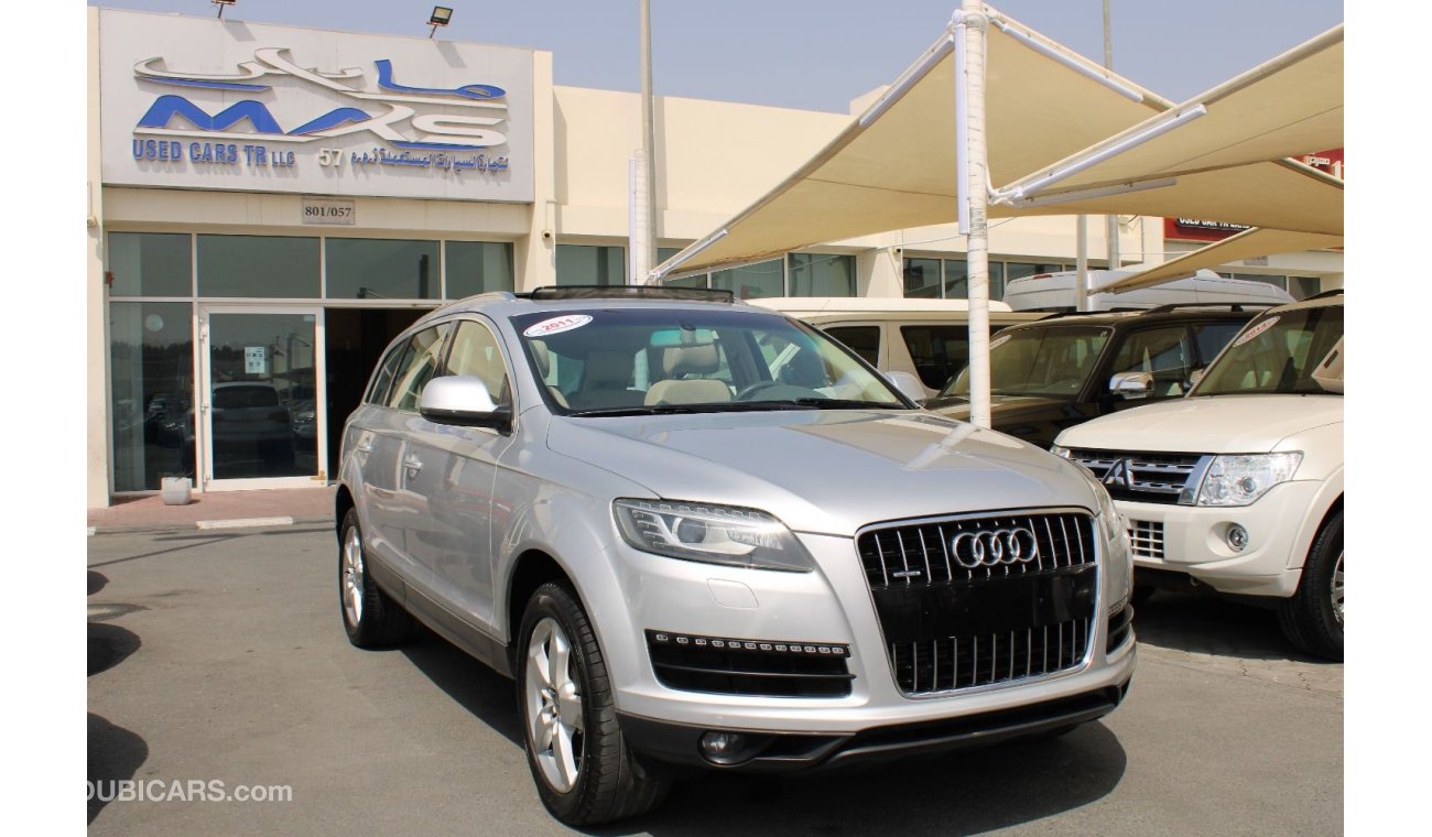 Audi Q7 ACCIDENTS FREE - S-LINE - FULL OPTION  -GCC - CAR IS IN PERFECT CONDITION INSIDE OUT