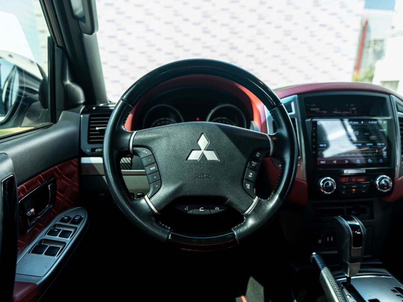 Mitsubishi Pajero GLS Mid 3.8L (243 HP)