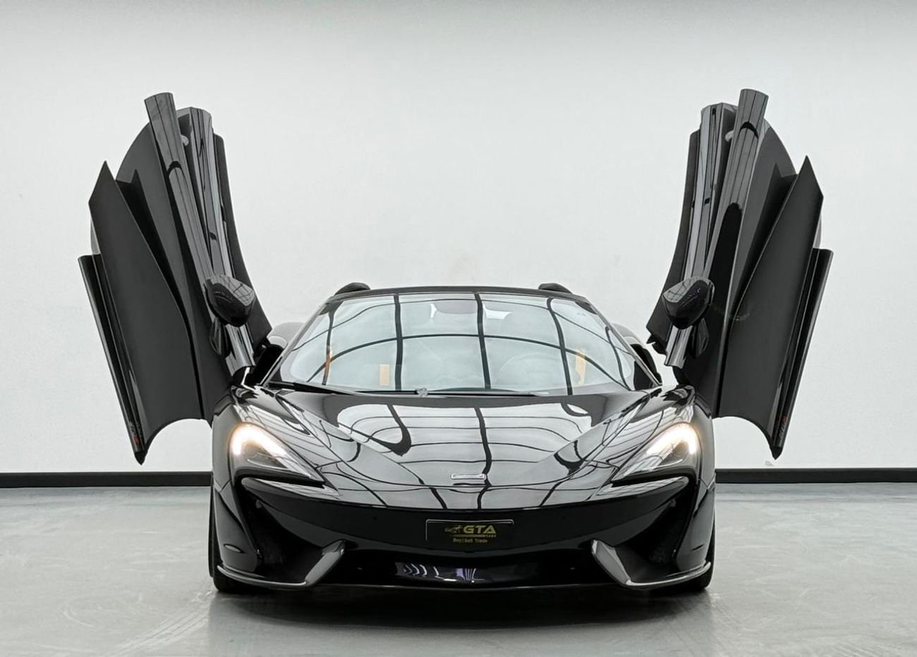 McLaren 570S 2018 McLaren 570S Spider ,Service History ,Excellent Condition ,GCC