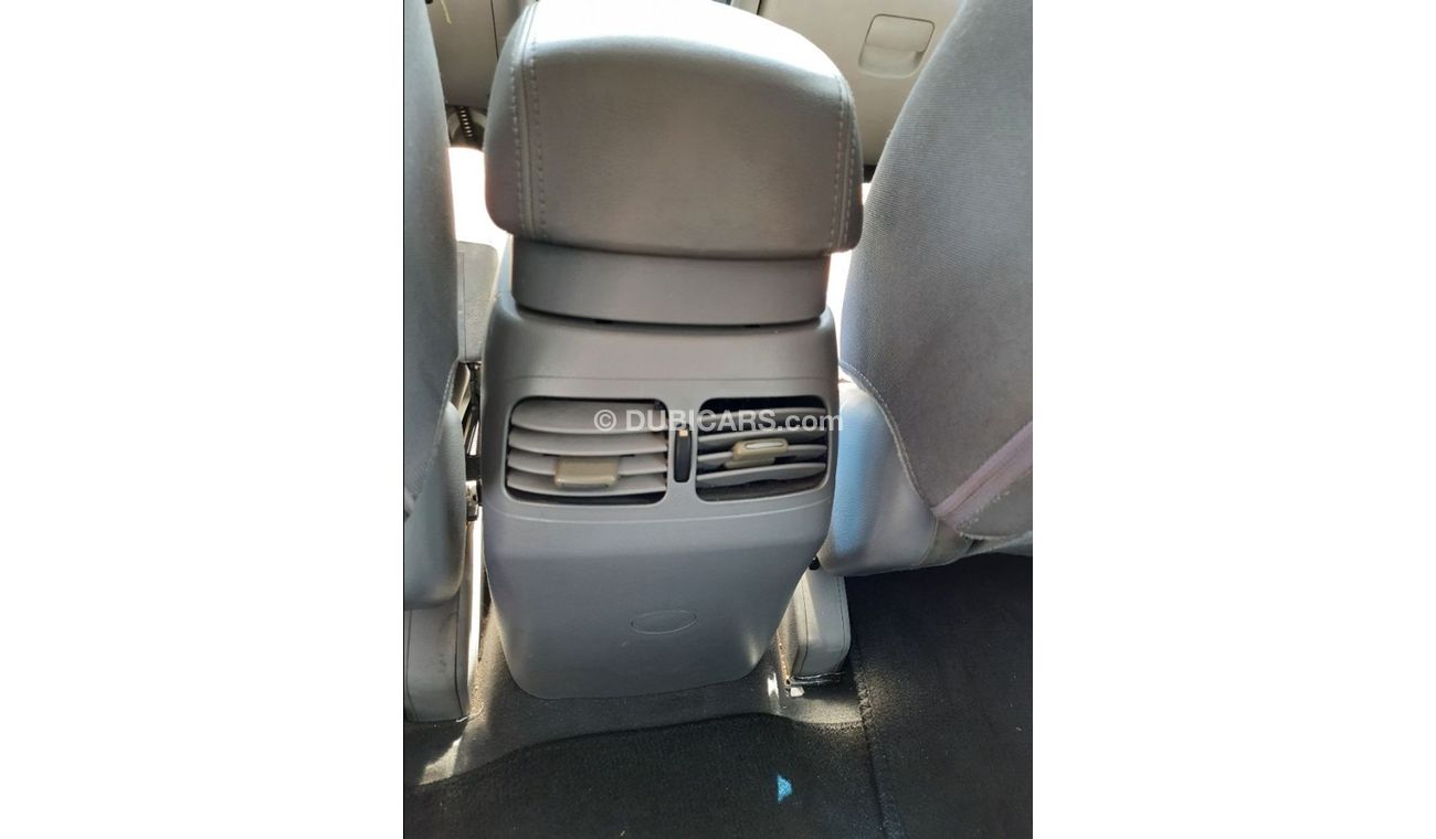 Kia Carens Kia carens 2009 gcc for sael