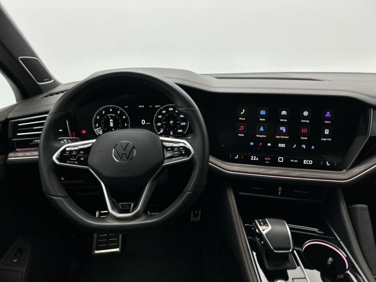 Volkswagen Touareg R-LINE VW Certified | The Ultimate Flagship SUV | Well Maintained