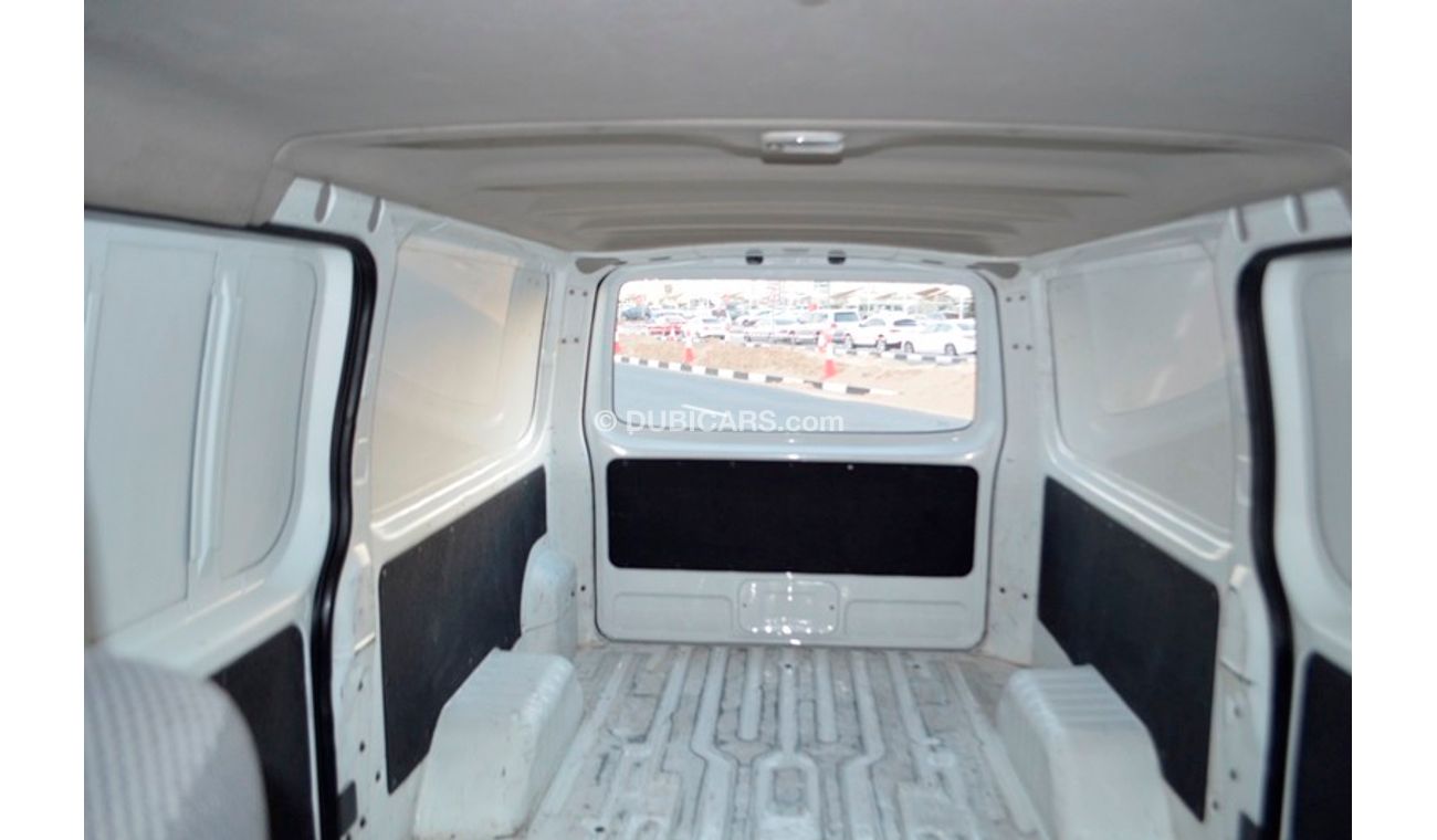 Nissan Urvan NV350
