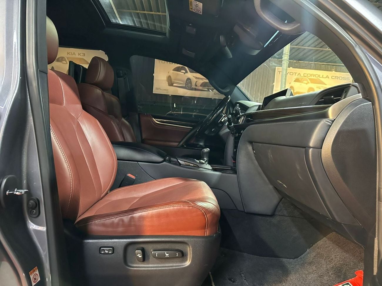 Lexus LX 570 Sport Platinum 5.7L