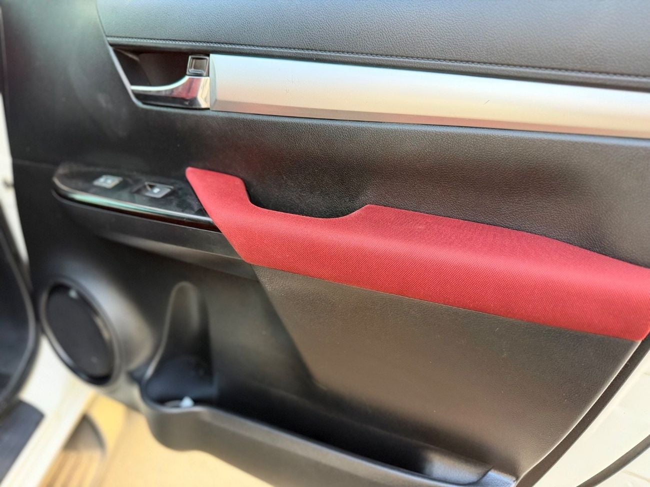 Toyota Hilux S GLX 2.4L 4WD A/T Toyota Hilux pickup Years 2021 Diesel Automatic SR5 2.4 L Automatic 4WD