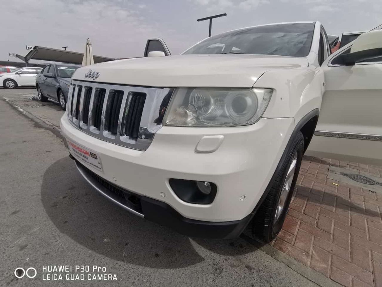 Jeep Cherokee sport 3.7L In excellent condition and requires no expenses