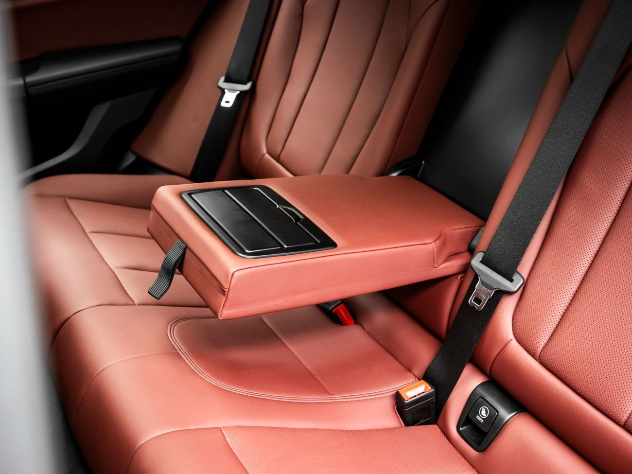 بي أم دبليو X4 xDrive 30i M Sport 2.0L