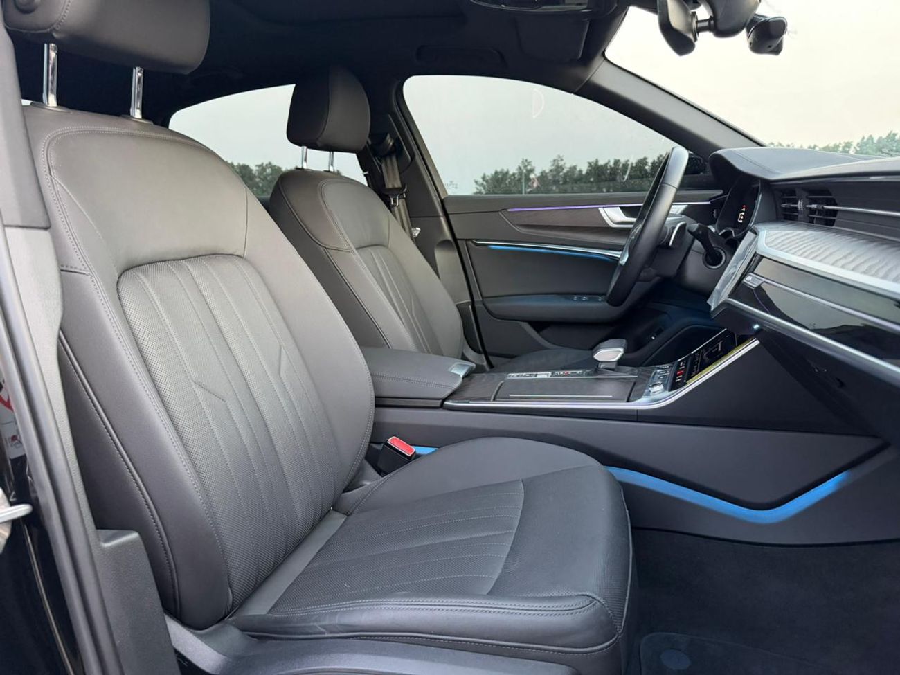 أودي A6 45 TFSI S-لاين