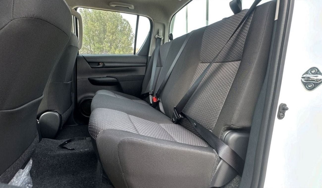 تويوتا هيلوكس DLX Toyota/HILUX D DC 4WD/4F001 2.4L Country TURBO ABS P.WIND, C.LOCK MT