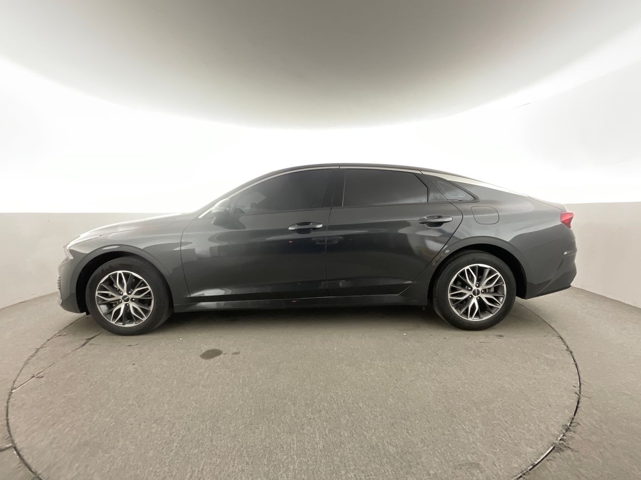 كيا K5 LX | National Day Celebration | شامل الضمان | 0 ﺪﻔﻋﺓ ﺃﻮﻟﻯ