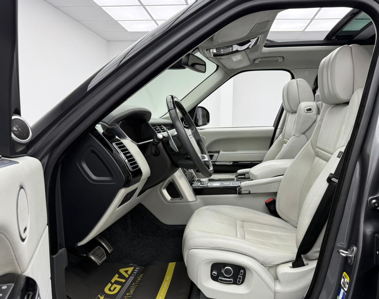 لاند روفر رينج روفر Autobiography SV 5.0L 2016 Range Rover Vogue SV Autobiography, Full Agency Service History, Excellen