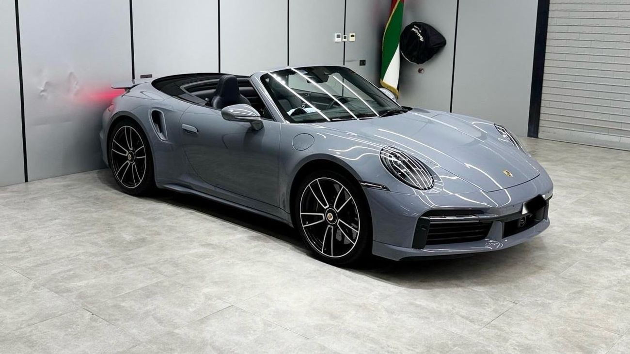 بورش 911 Turbo S 3.8L (640 HP) Convertible