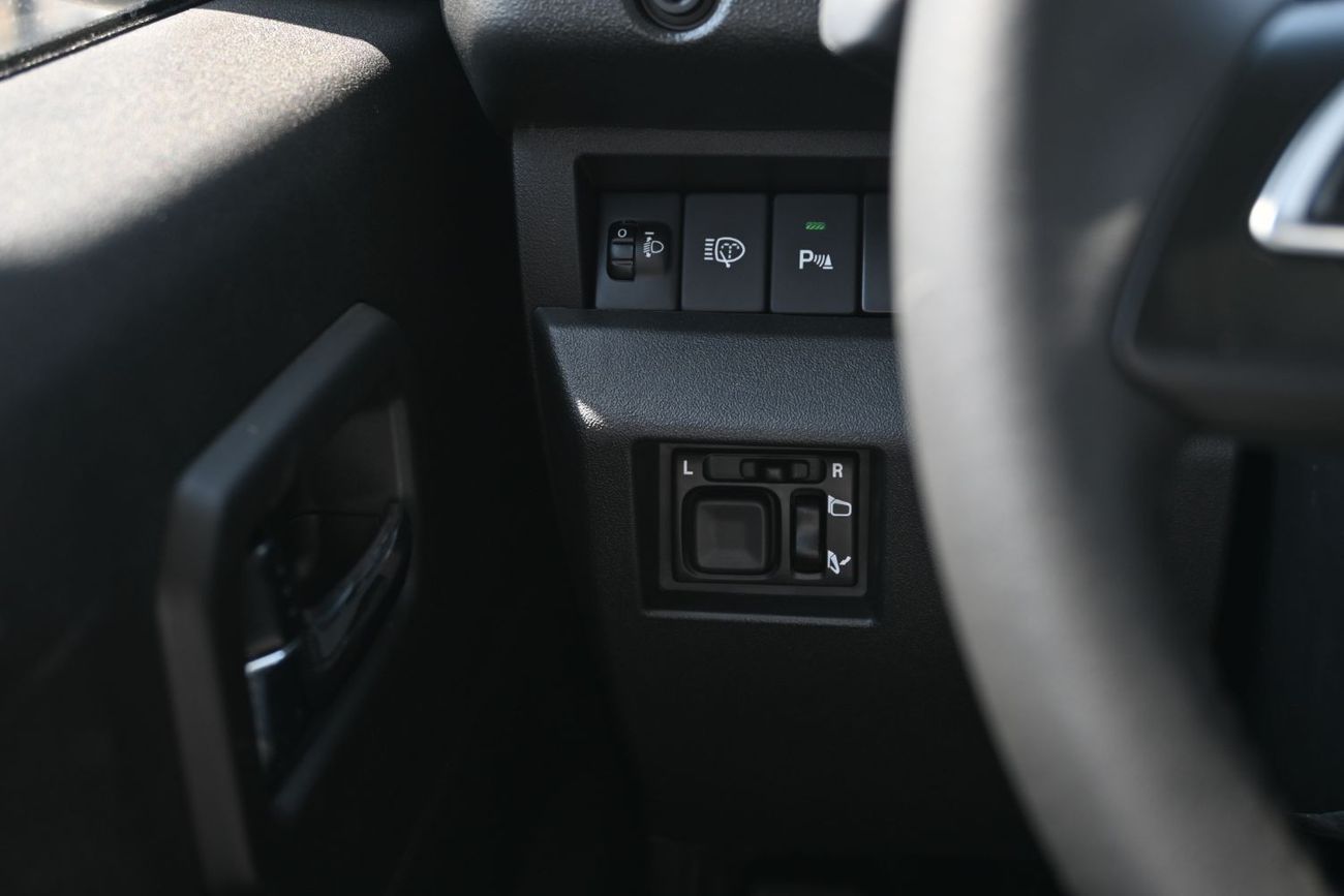 Suzuki Jimny Suzuki Jimny 1.5L Petrol 4WD, Model 2025 Color Ivory