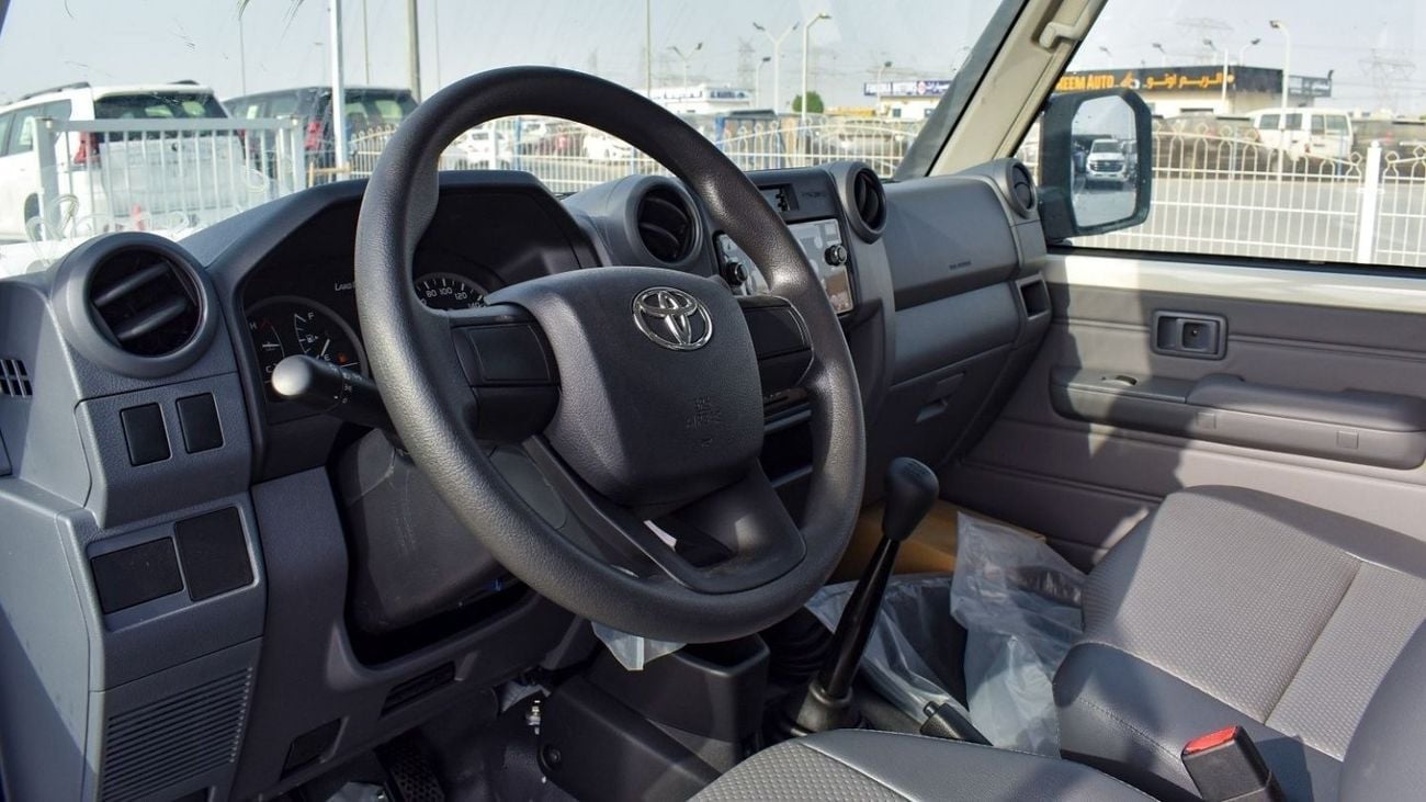تويوتا لاند كروزر 70 Toyota Land Cruiser Hardtop 5Door 4.2L Manual- 2025 Model