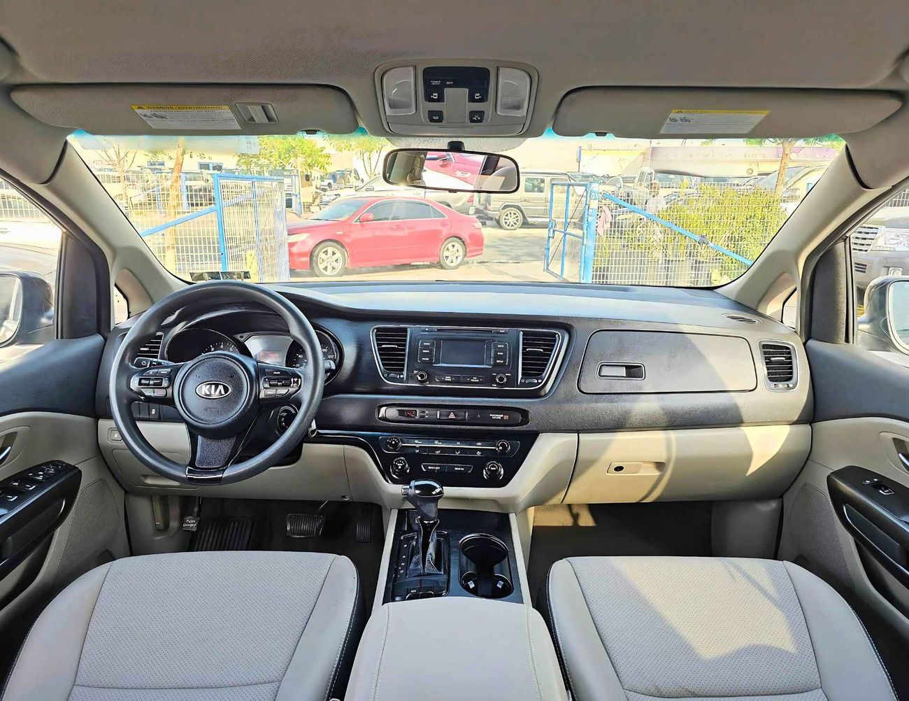 Kia Sedona LX / V6 / 3.3L / 7 SEATS / EXPORT ONLY / LOT# 31911