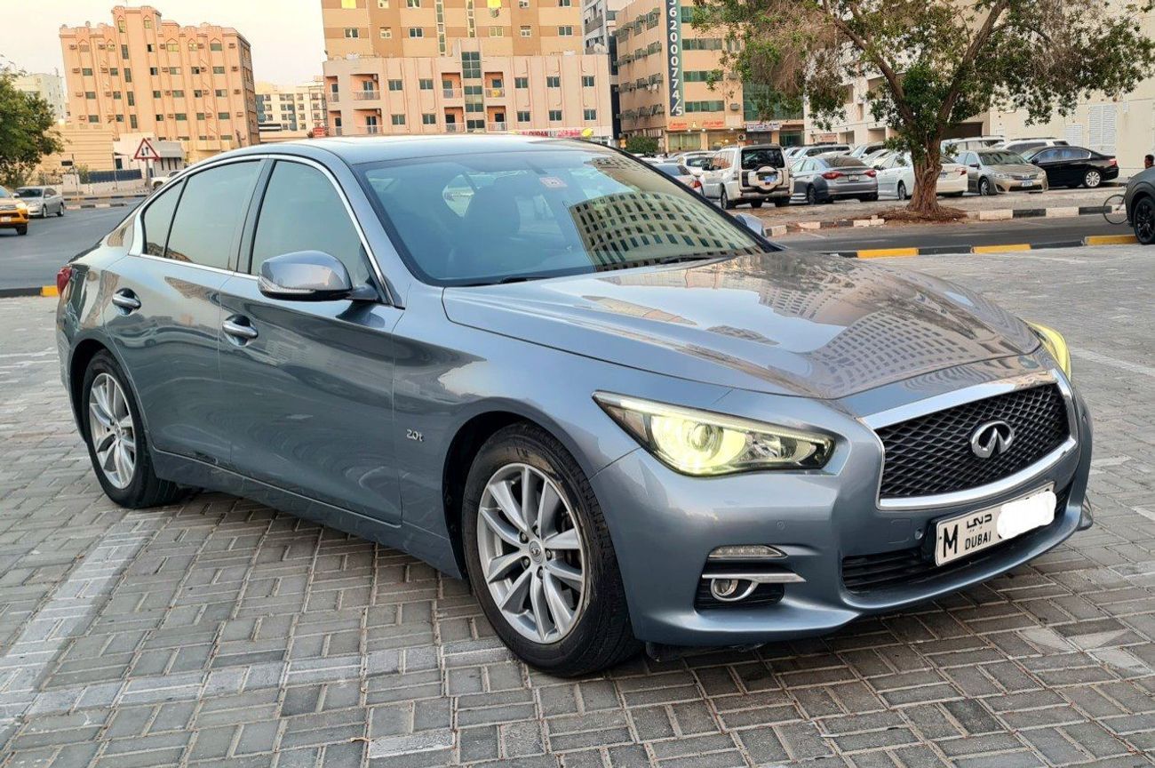 Infiniti Q50 Premium 2.0L
