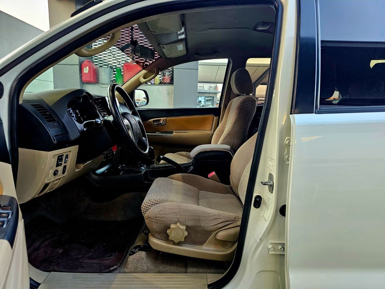 تويوتا فورتونر EXR / V4 2.7L 4WD / GCC SPECS/ FAMILY USED CAR