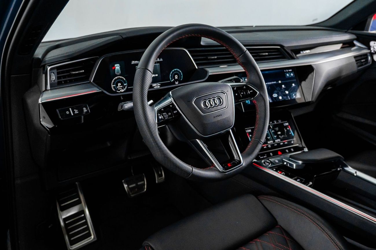 Audi Q8 etron 55 quattro Advanced