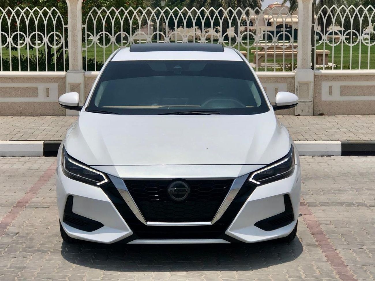 Nissan Sentra SL Nissan Sentra SV 2020-USA top of range ‎نيسان سينترا sv 2020 وارد أعلى مواصفات  2.0L V4