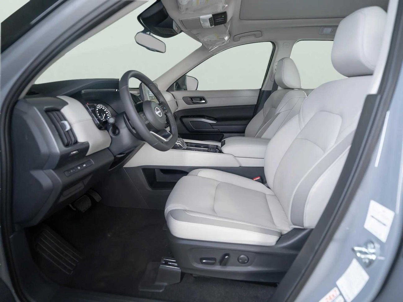 Nissan Pathfinder SV 3.5