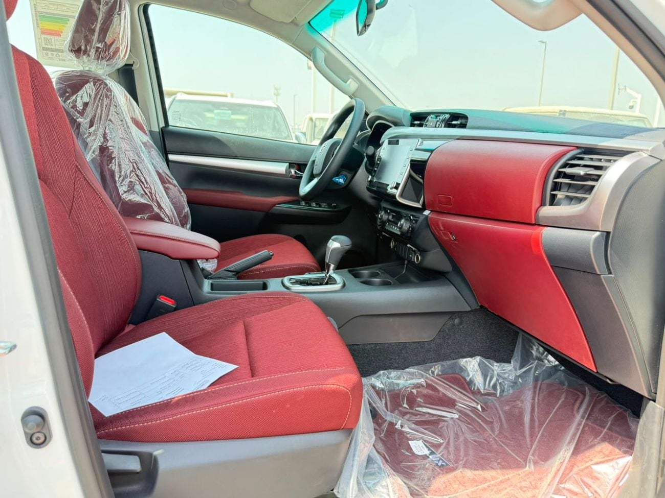 Toyota Hilux SR5 (NON GCC) HILUX 4.0L V6 , SR5 Full Option 4X4 D/C 2026 Model