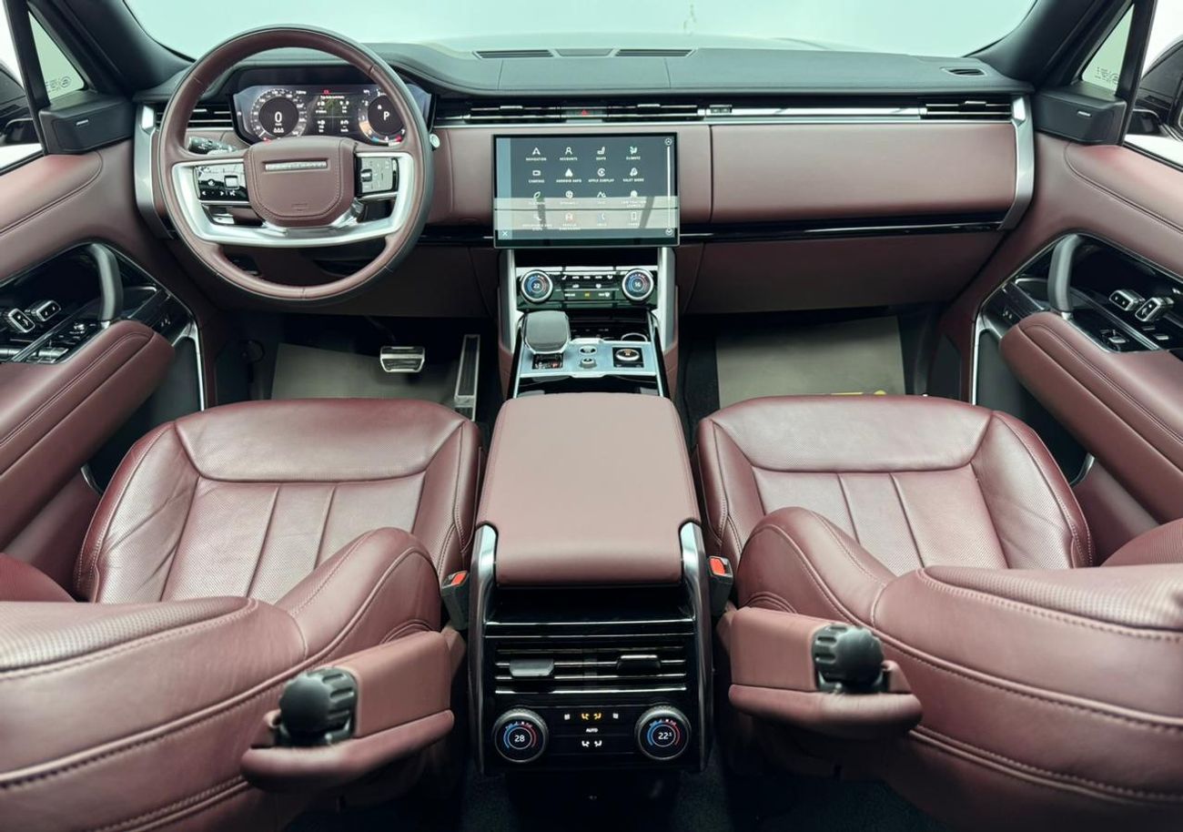 لاند روفر رينج روفر HSE P530 4.4L 2023 Range Rover Vogue P530 HSE, 2028 Range Rover Warranty + Service Pack, GCC