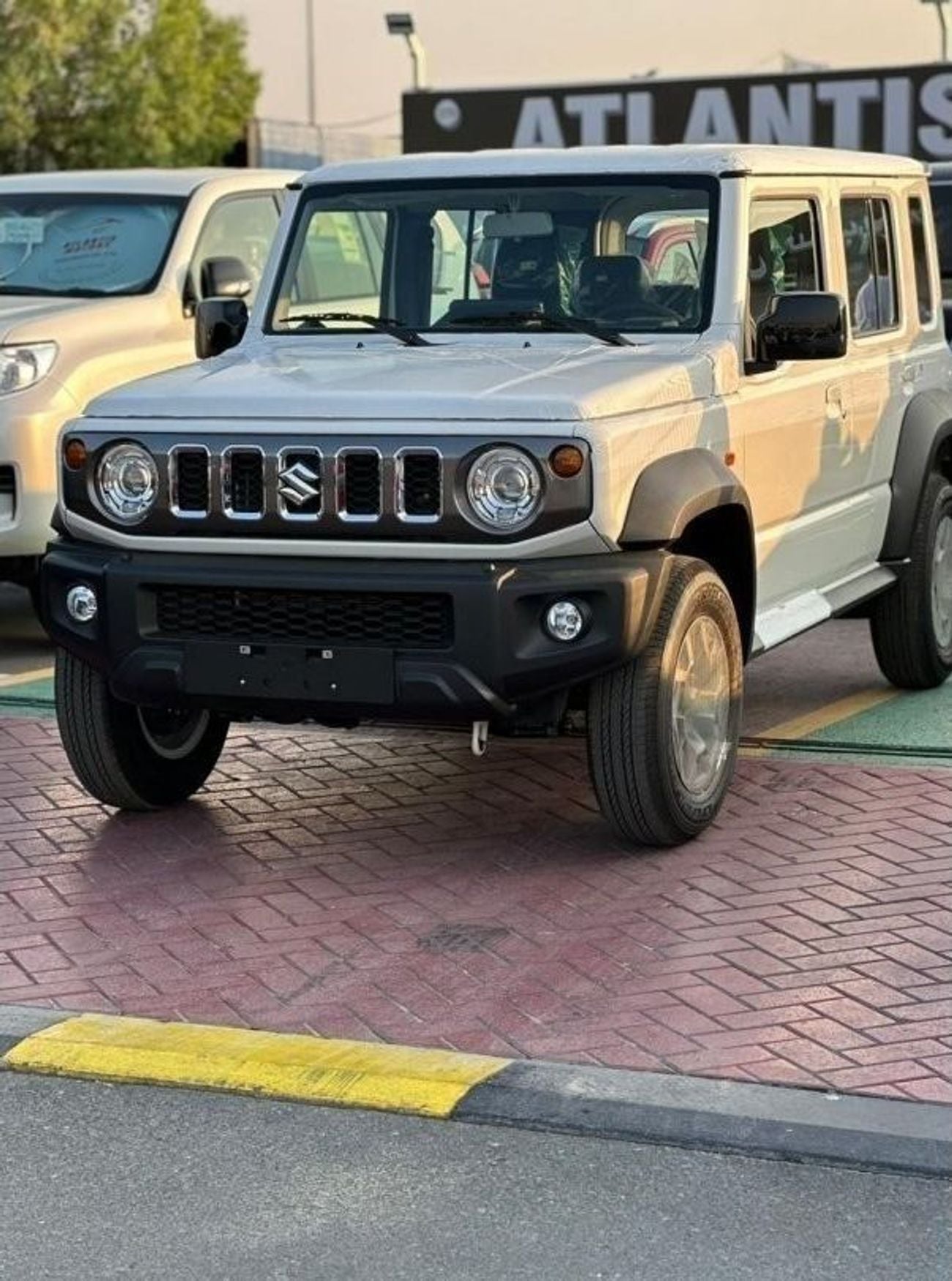 Suzuki Jimny GL New SUZUKI Jimny 1.5 GCC PETROL 4 Dors Model 2024
