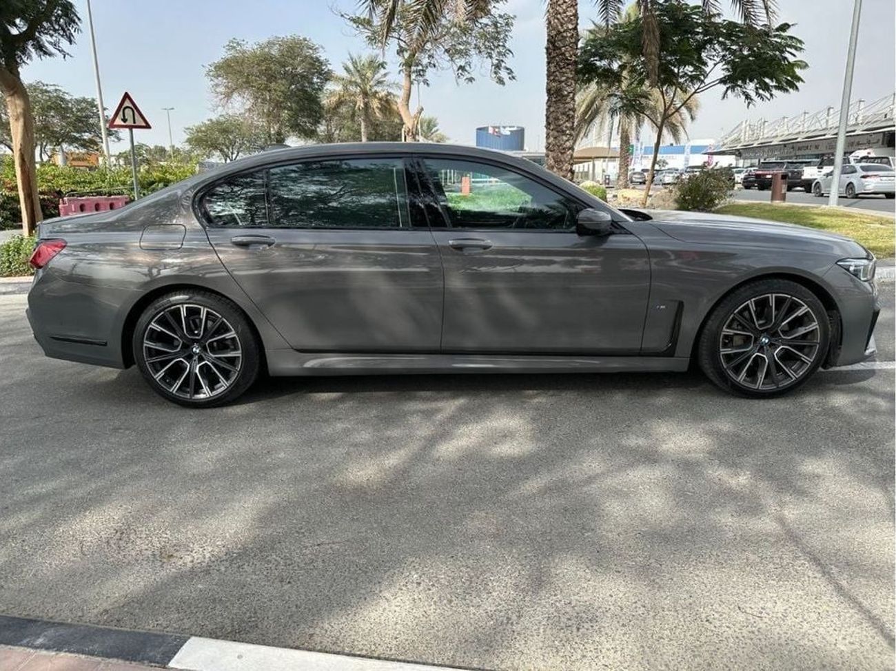 بي أم دبليو 730Li M Sport 2.0L