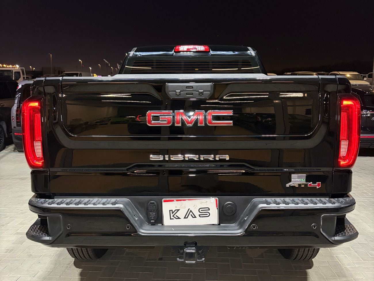 جي أم سي سييرا 1500 CREWCAB AT4