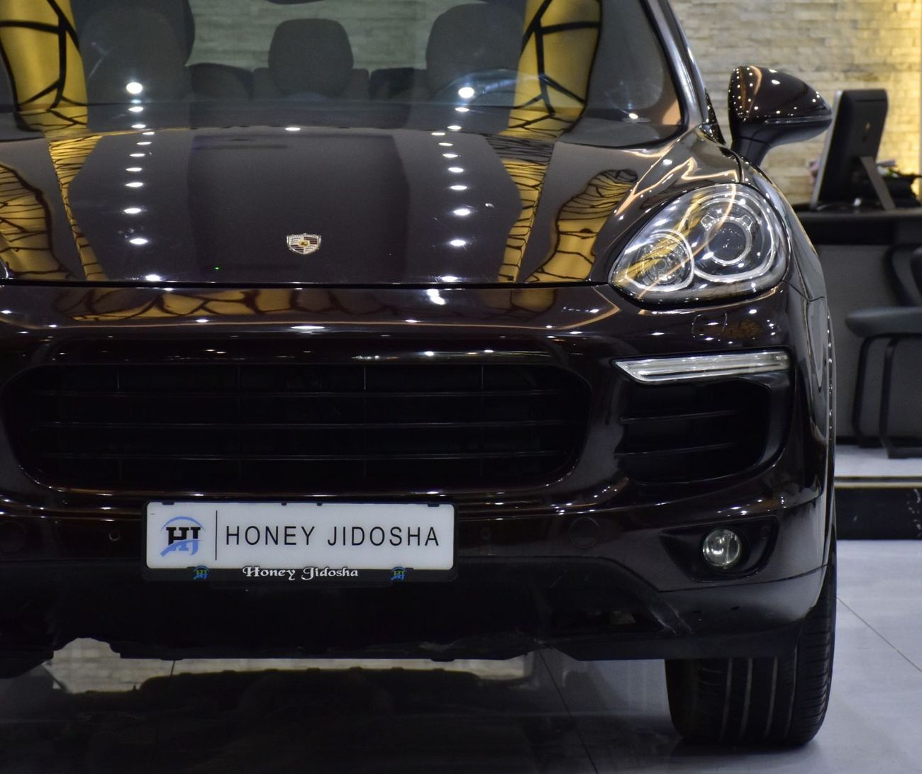 Porsche Cayenne PLATINUM EDITION EXCELLENT DEAL for our Porsche Cayenne ( 2018 Model ) in Brown Color American Specs