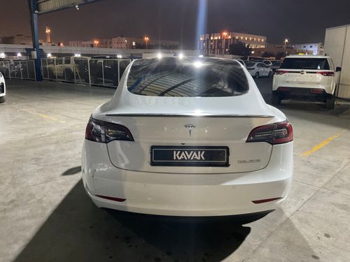 تسلا موديل 3 Performance (Dual Motor) | شامل الضمان | 0 ﺪﻔﻋﺓ ﺃﻮﻟﻯ