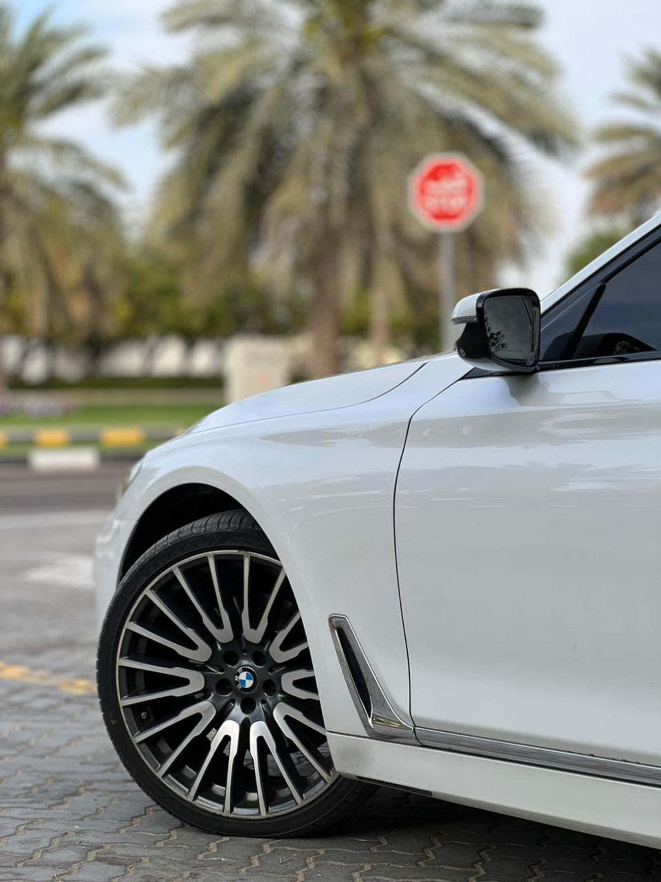 بي أم دبليو 740Li EXCLUSIVE Executive 3.0L (322 HP)