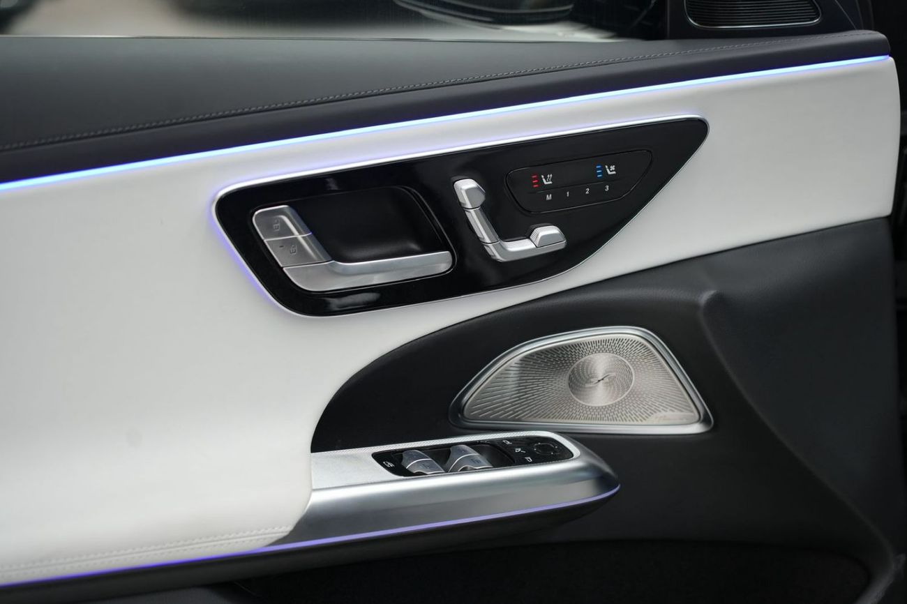 مرسيدس بنز E300 Mercedes-Benz E 300 | 2026 GCC 0km | Agency Warranty | AMG Package