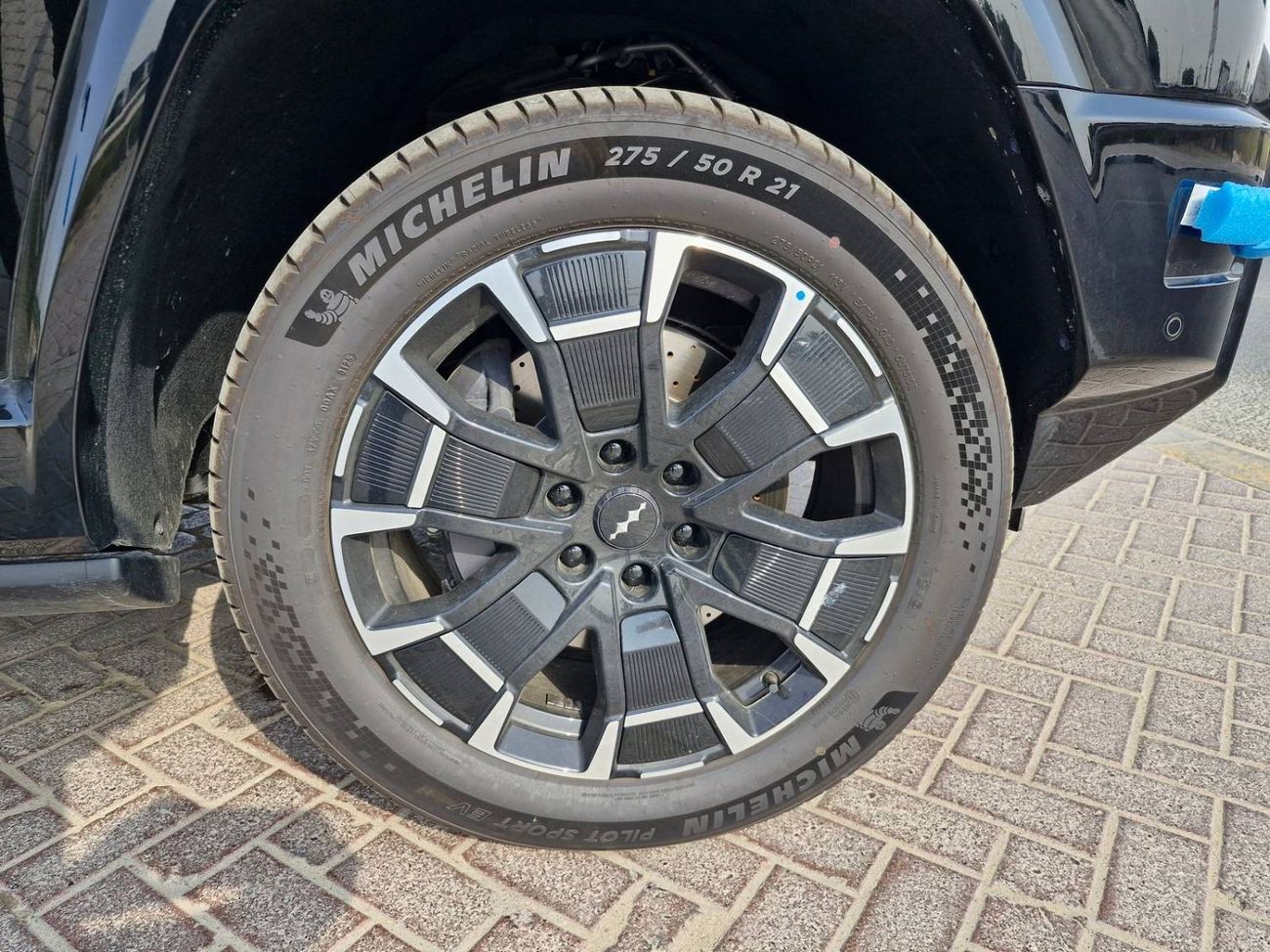 بي واي دي ليوبارد 8 Smart and Brave Flagship Edition (7 Seats)