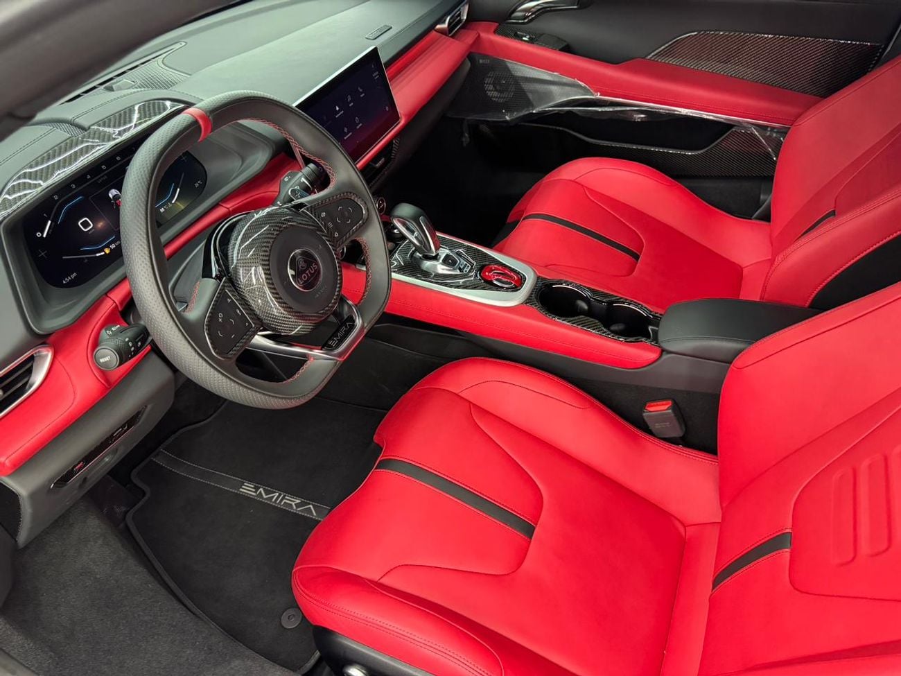 لوتس أميرة Emira - 2.0L,360Hp,8- Speed Automatic,RWD