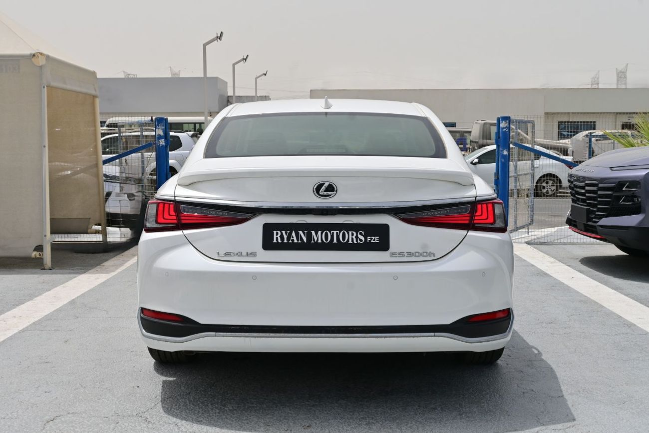لكزس ES300h Lexus ES300h 2.5L Hybrid Model 2023, Color White