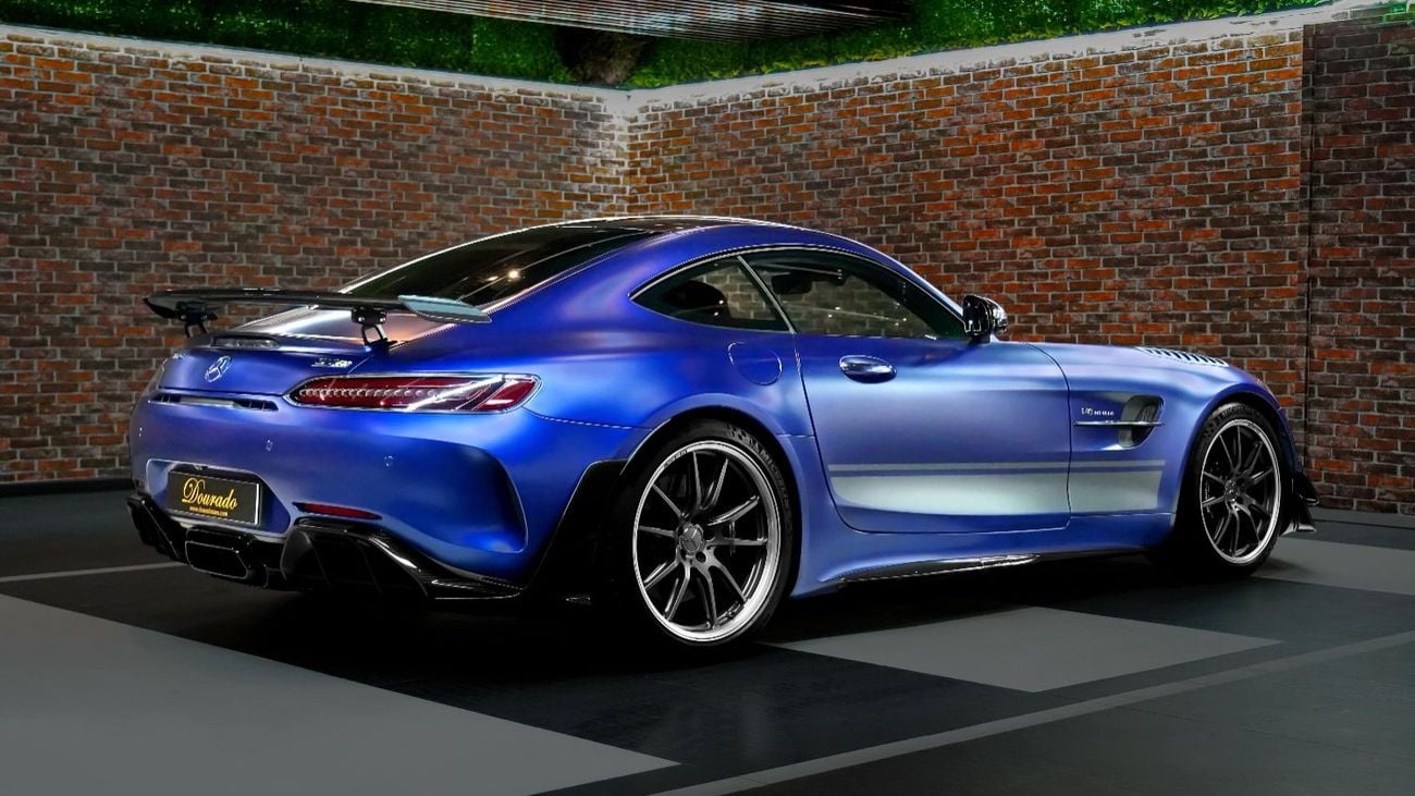 مرسيدس بنز AMG GTR | LIMITED OFFER | IMMACULATE CONDITION | CARBON DETAILS | SPORT AMG SEATS